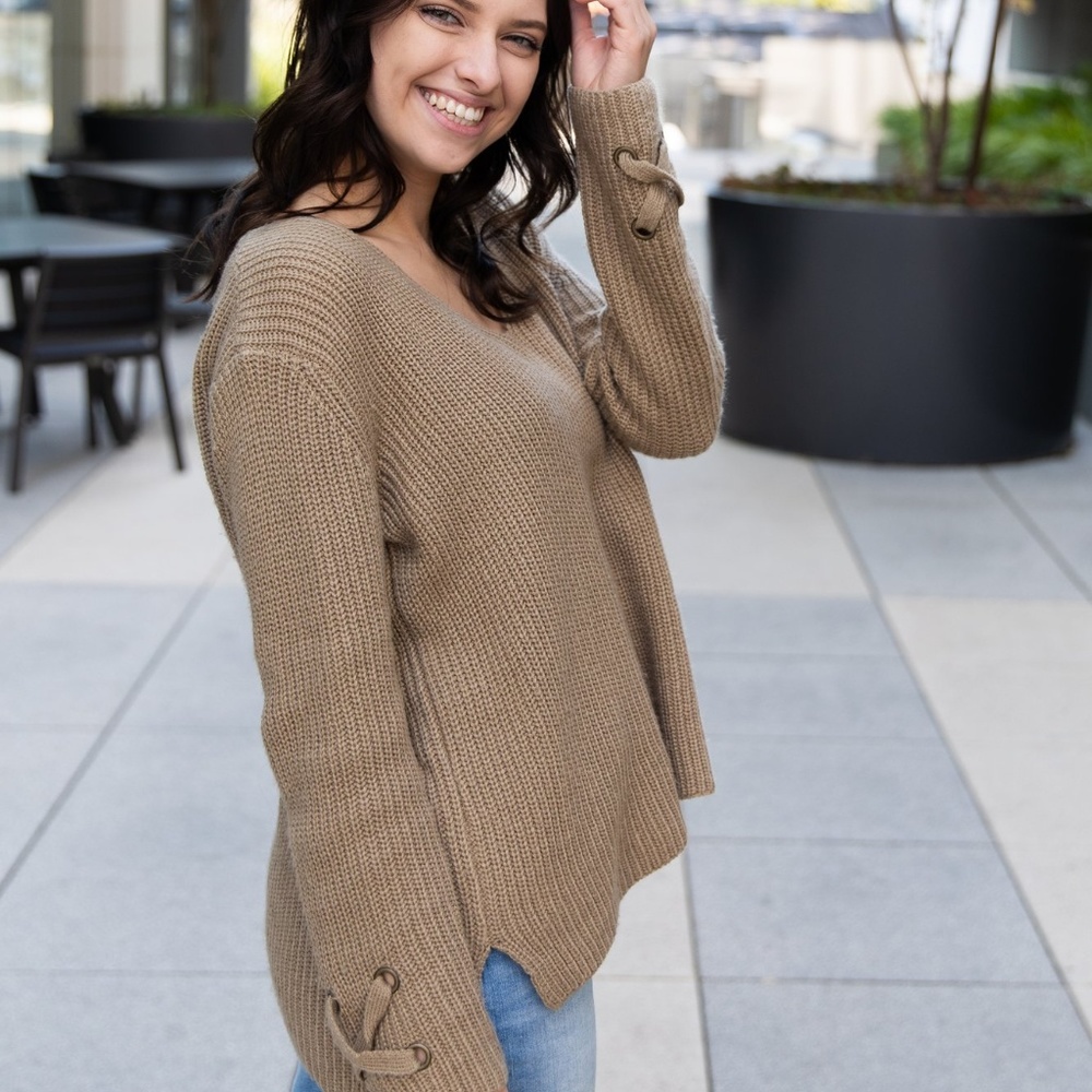 MUST BE IN YOUR CLOSET SWEATER - Picture 3 of 4